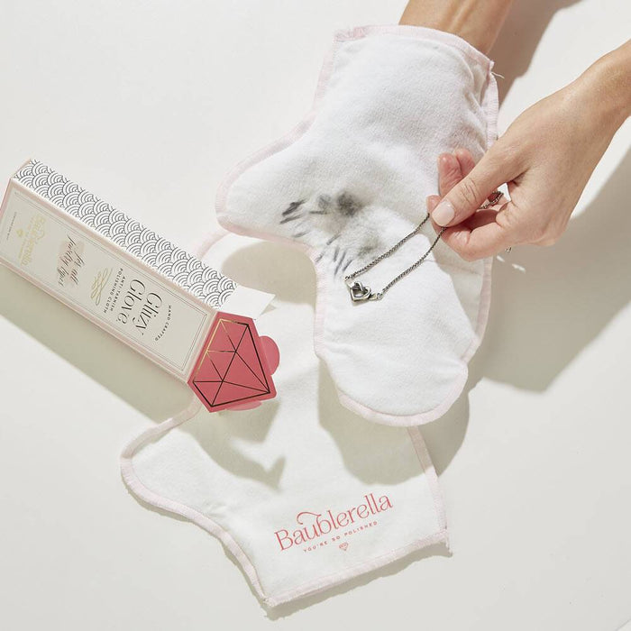 GLITZY GLOVE® ANTI-TARNISH JEWELRY POLISHING MITT by Baublerella