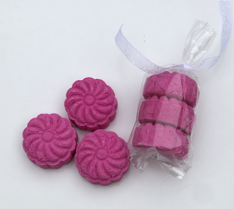 Twisted Cranberry and Peppermint Bubble Bath Cookies by Dinky Doyle